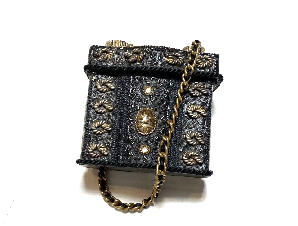 Cartera De Colección Intrincada Estuche Rígido Bolso Cadena Tallada Adornada Caja Decoración Única Foto 3 de 4