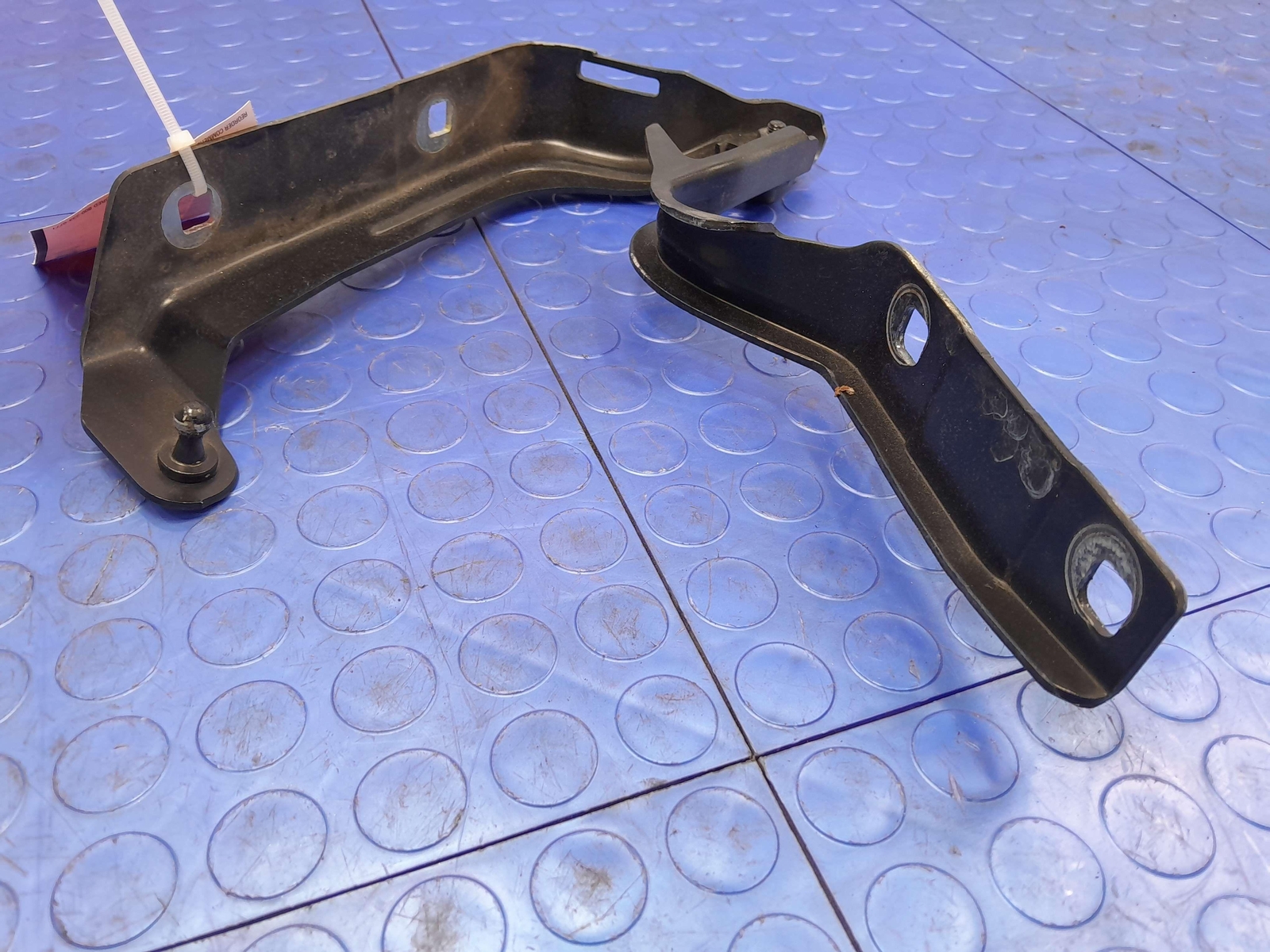 2014-2024 Maserati Ghibli Hood Hinge Assembly Left Driver Side OEM 670001873