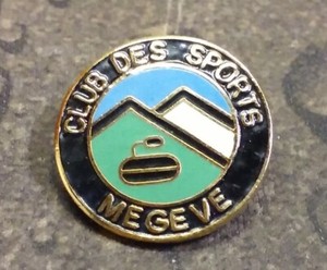 Club Des Sports Megeve vintage pin badge Curling