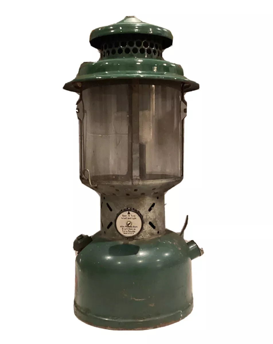 Vintage Coleman Model 220 Sunshine Of The Night Lantern. Sept 1953 UNTESTED