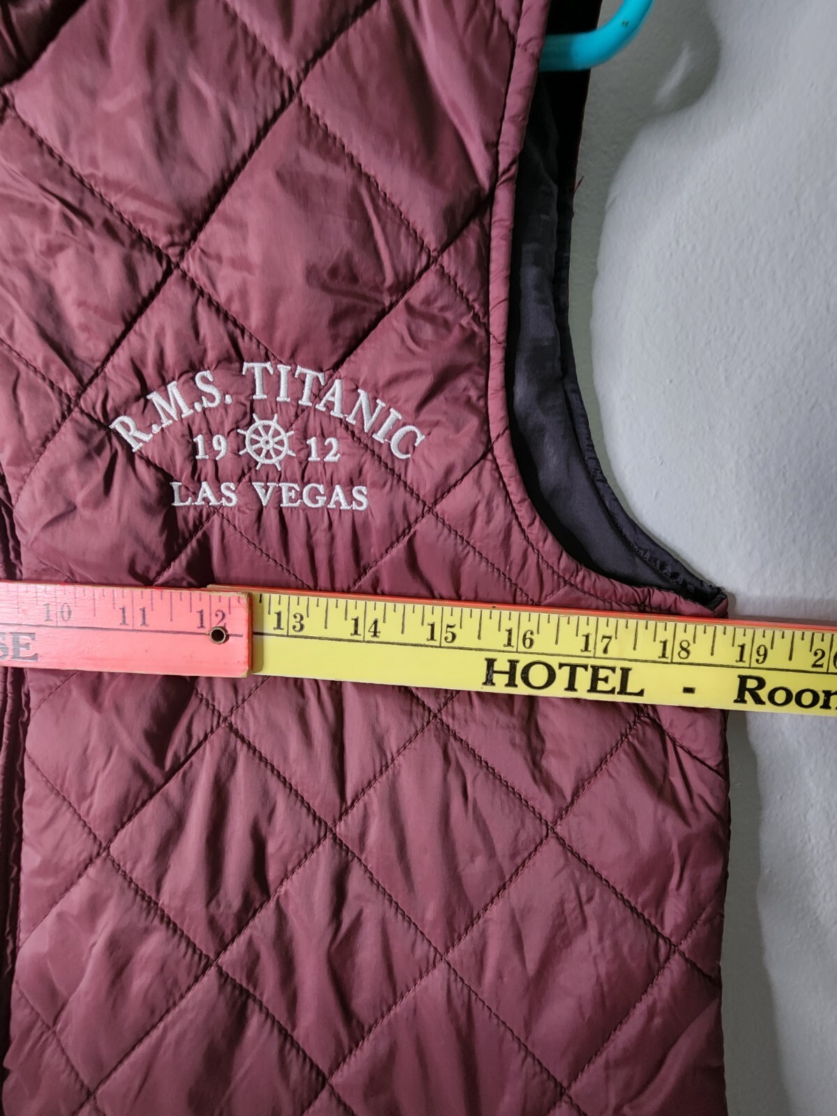 Vintage RMS Titanic Ship The Exhibition Full Zip Vest… - Gem