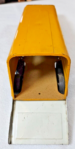 ERTL Pressed Steel 1970's Vista Doma Horse Van 5th Wheel Trailer w/Ramp 15.5" - Picture 7 of 10
