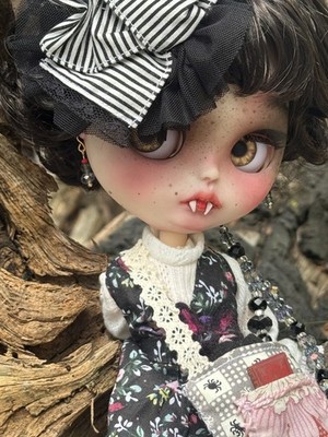 Custom Blythe Doll OOAK Vampire with teeth articulated body with full set + bat