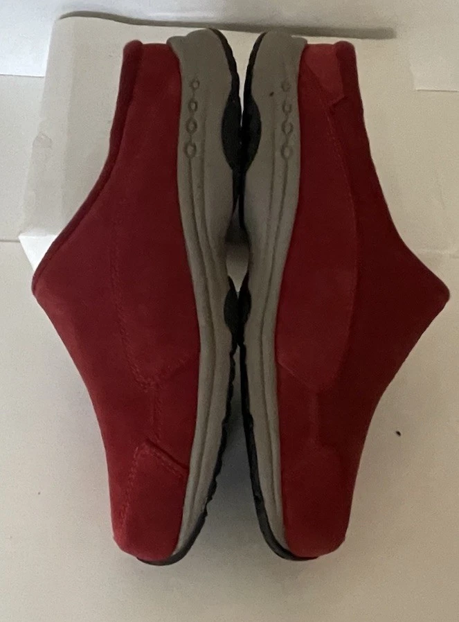 Easy Spirit Women's Sz 9 Red Slip-On Mules Traveltime Suede Mules 16420713 Nice - Image 4 of 4