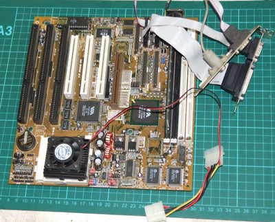 PCPartner VIB806DS Socket 7 AT motherboard with AMD K6-2-300MHz CPU & 32Mb Ram