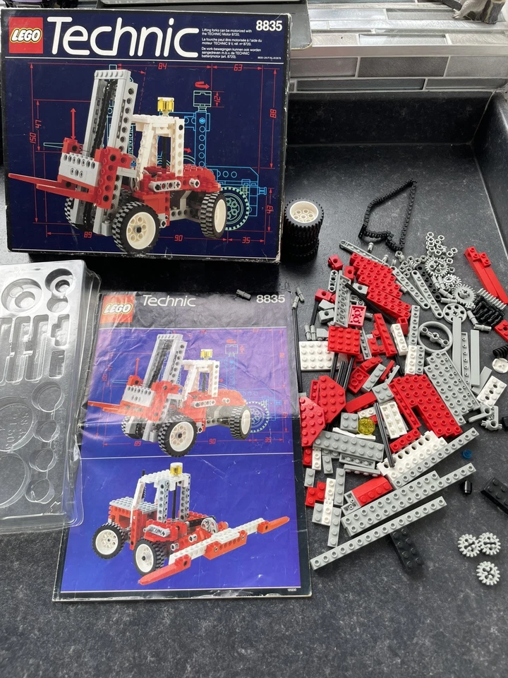 LEGO Technic 8835 Forklift, photo 1 of 5