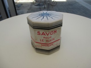 SAVON POUR LE BAIN .Eau de Cologne.GUERLAIN.