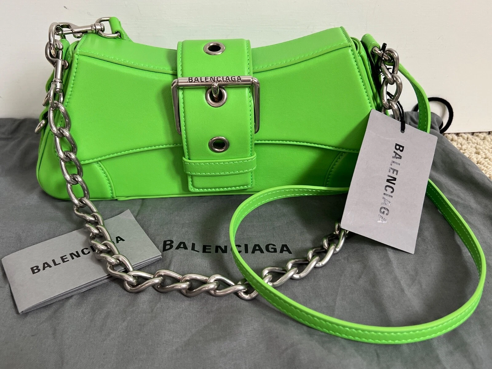 NWT Balenciaga Lindsay Green Leather Logo Buckle Chain Flap Shoulder Bag $2190
