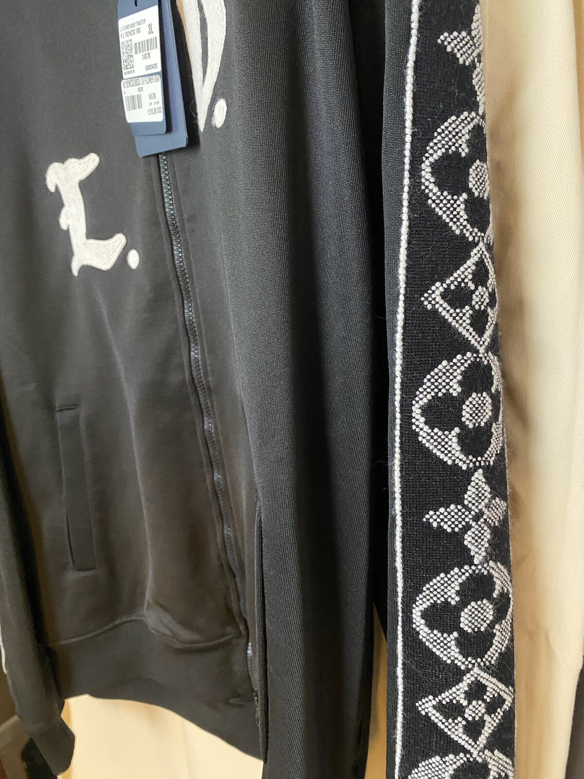 Sold out  Louis Vuitton Black Flower Monogram Track Jacket X Large image 2