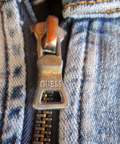 VTG Guess Jean Jacket Blue Denim Girls Size Large Zip Front And Pocket Sleeves - Picture 4 of 12