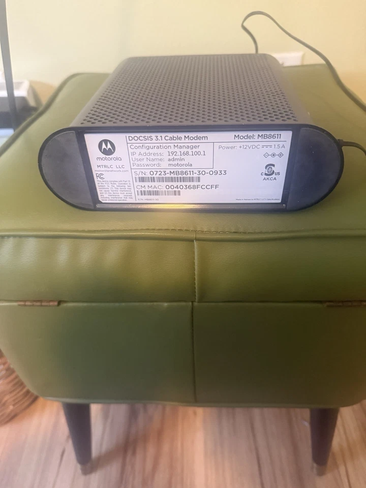 Módem cable multi-gig Motorola MB8611 DOCSIS 3.1 | Se empareja con cualquier router WiFi Foto 3 de 3