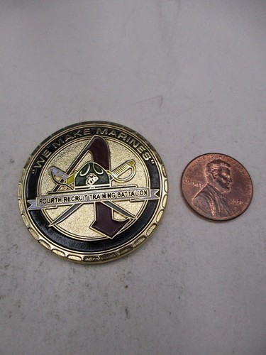 Moneda MCRD Isla de París 4o Batallón de Entrenamiento de Reclutas Sargento Mayor Desafío - Imagen 3 de 4