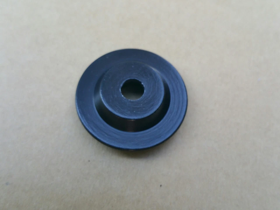 VP 1-1/8" Auriculares Sin Rosca Tapa Superior Negra con Perno de 5mm Foto 3 de 4