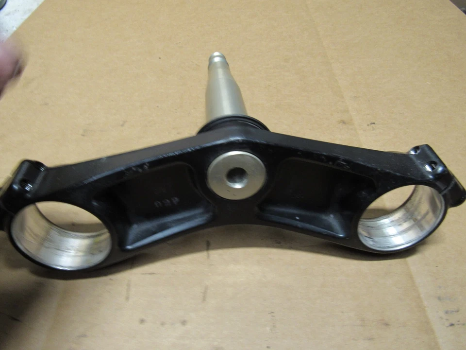 Soporte de horquilla inferior triple árbol delantero Kawasaki Ninja ZX12R ZX1200r 2000 Foto 3 de 4