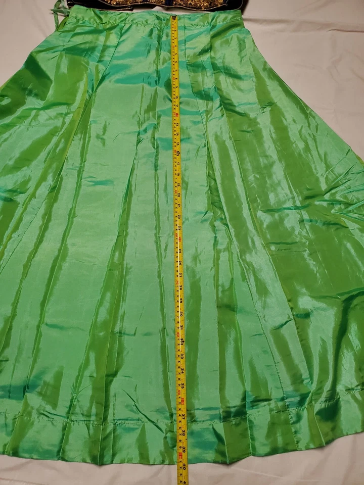 Indian choli suit with free earrings  - Image 2 of 4