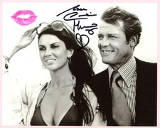 Caroline MUNRO AUTOGRAPHE 20x25 James BOND Kiss Autograph Autogramm PHOTO SIGNEE