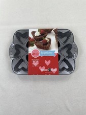 New Nordic Ware 12 Heartlette Tart Dessert Pan Heavy Duty Non Stick
