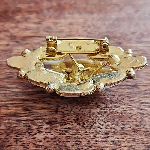 Vintage MOP Pin/Brooch Gold-tone 3D Stacked Oval Rhinestones Stunning - Picture 7 of 8