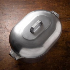 Wagner Ware Magnalite 4267-P 13 QT Roaster With Lid