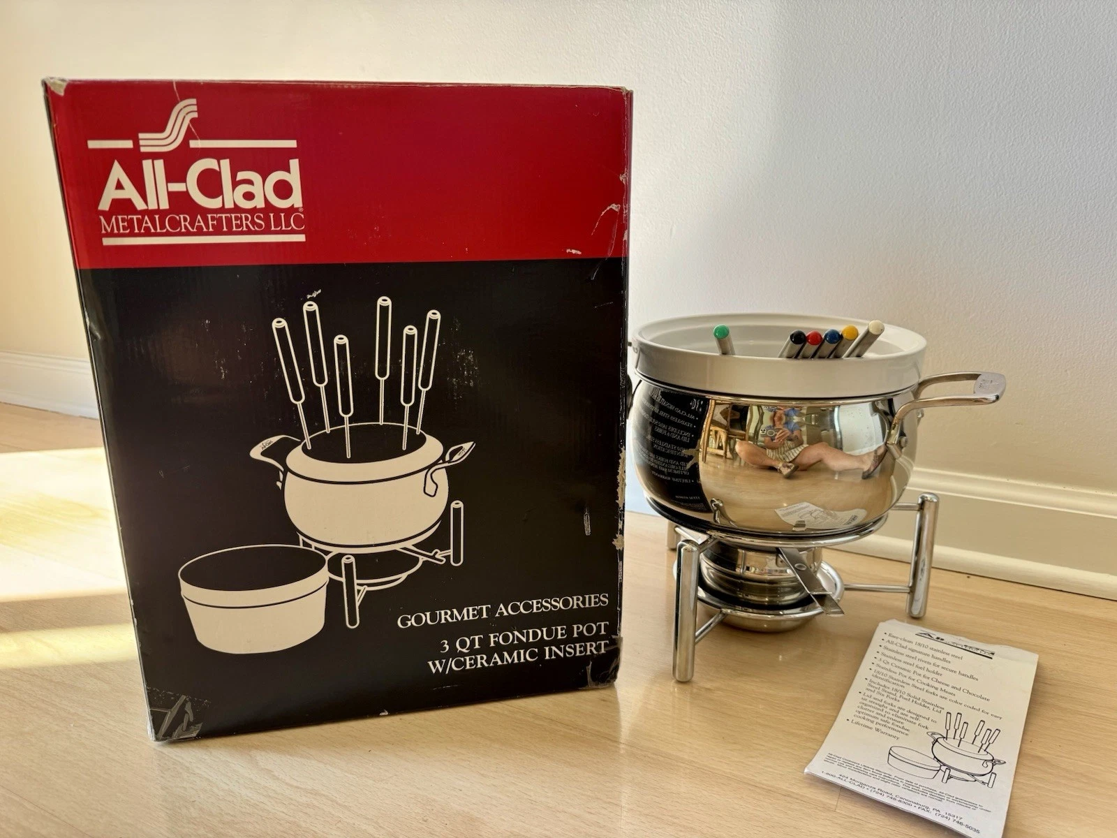 All Clad 3 Qt Fondue Pot & Forks Gourmet Accessories Ceramic Insert Lightly Used
Opens in a new wind