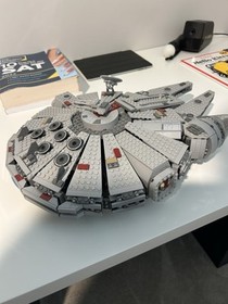 LEGO Star Wars: Millennium Falcon (7965)