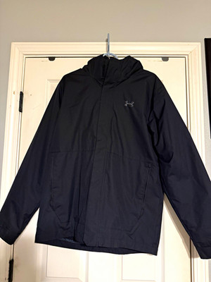 Under Armour Men's Black Full Zip Hooded Jacket Loose Fit Logo Chest 46''