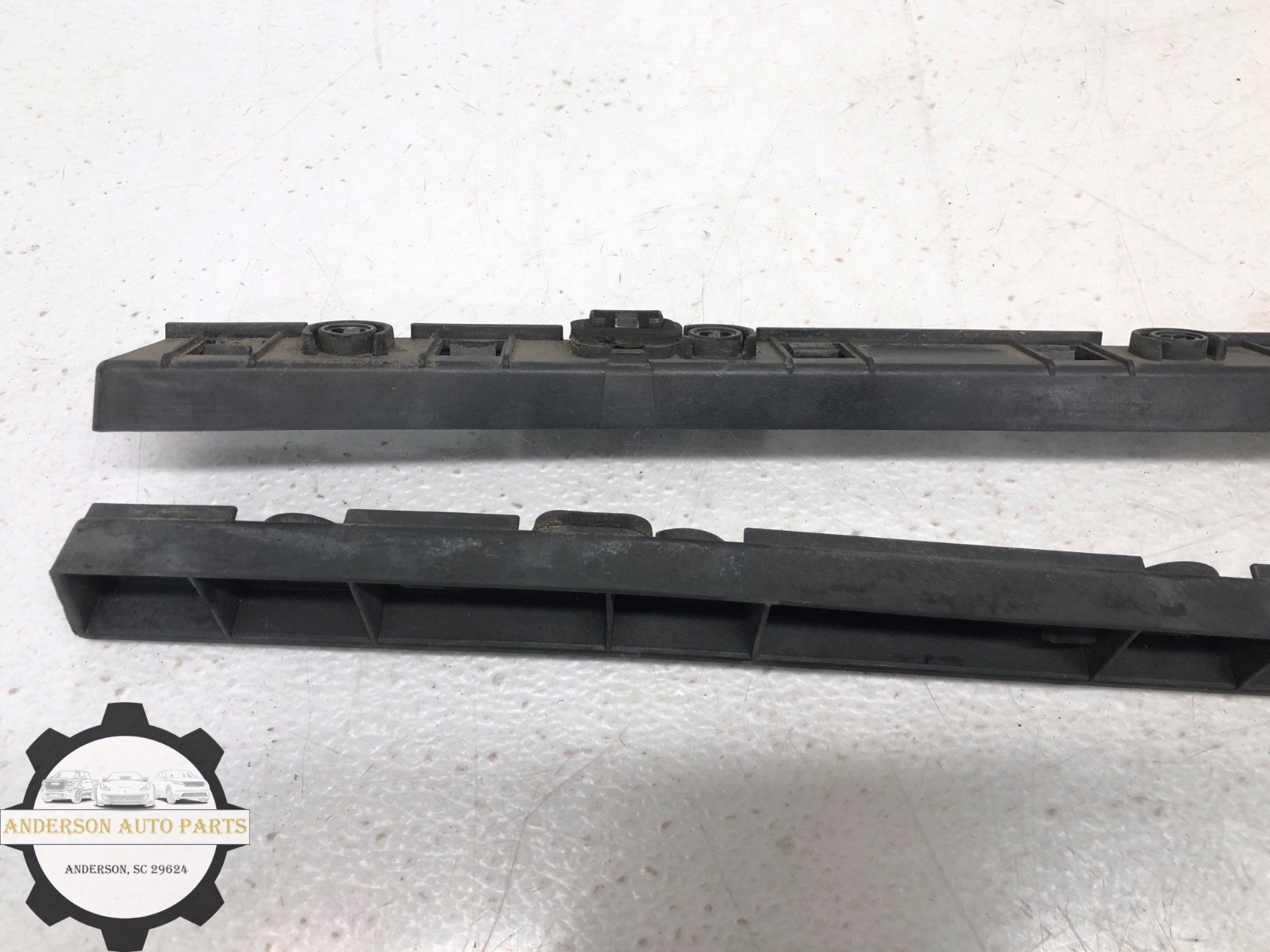 2014-2016 MASERATI QUATTROPORTE LEFT RIGHT REAR BUMPER MOUNT BRACKET OEM