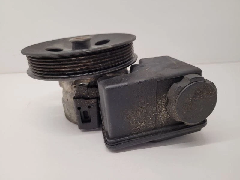 Bomba de dirección asistida Chevrolet Monte Carlo 1998-2005 3,8 L 10313378 Foto 2 de 4