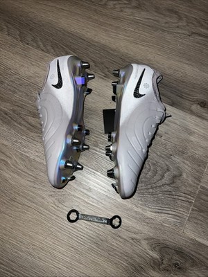 Nike Tiempo Legend 10 Elite SG-Pro Player Edtn Soccer Cleats
