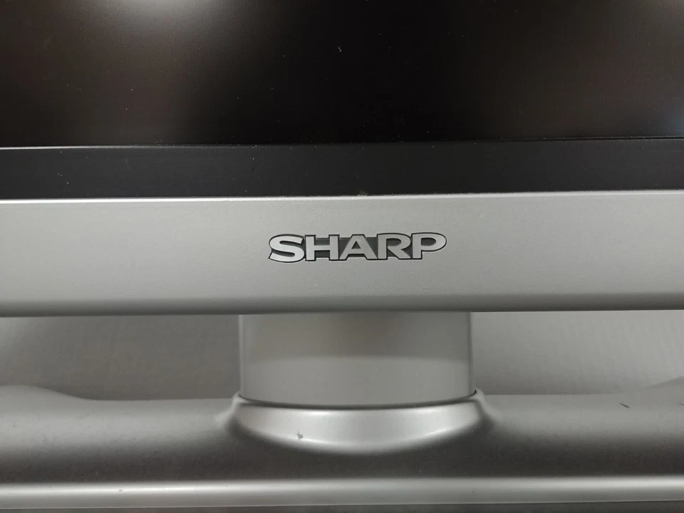 32" LCD Television Sharp Aquos LC-32DA5U - Tested - Image 4 of 4