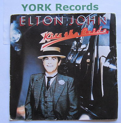 ELTON JOHN - Kiss The Bride - Excellent Condition 7'' Single Rocket EJS 2