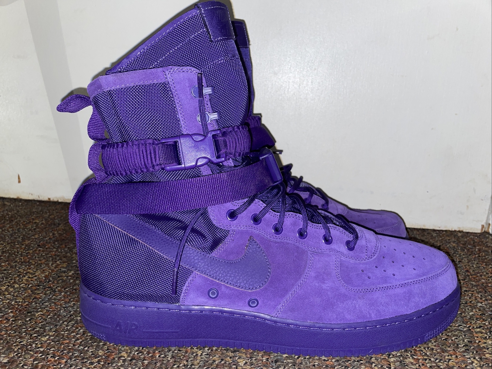 air force 1 heart broken