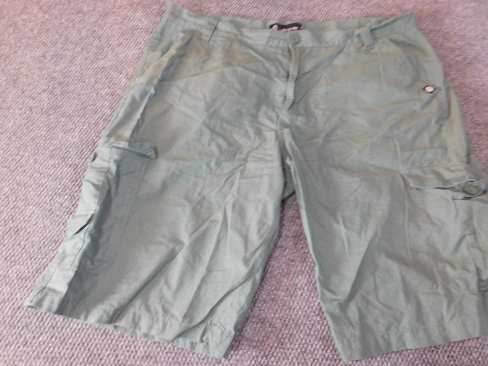 Pantalones Cortos Akademiks 46 Verde Carga Para Hombre Y2K De Colección Hip-hop Sueltos Foto 4 de 4