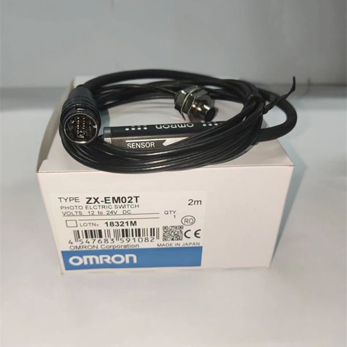 One New OMRON ZX-EM02T ZXEM02T Proximity Sensor Expedited Shipping