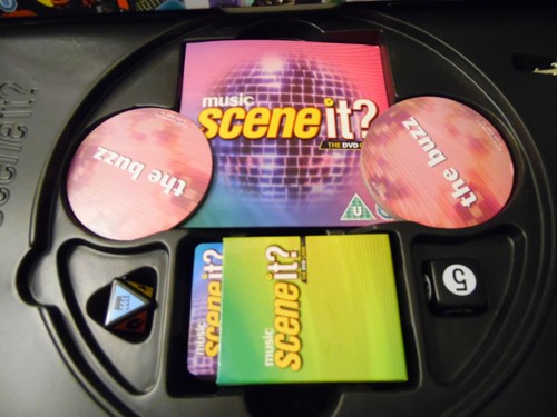 Music Scene It? DVD Game Trivia Songs Video COMPLETE Board Christmas Party MINT - Picture 5 of 9