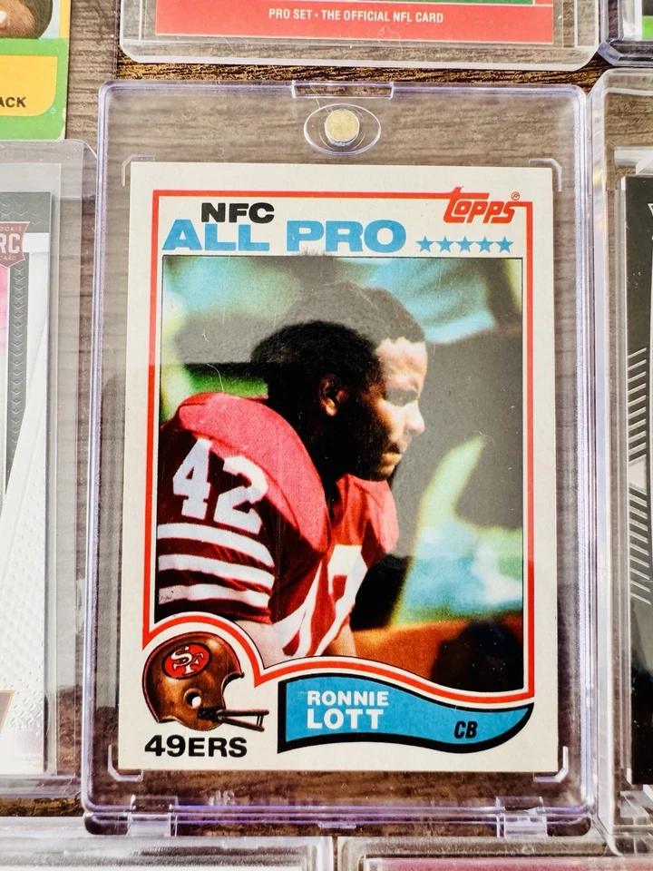 Football 23 Cards Lot Rookies Graded Auto Patch Vintage Stars NFL Mix 🏈 Starr - Image 3 of 4