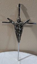 Crocifisso tono argento croce Gesù risorto da appendere a parete 10"