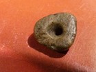 ANCIENT PRECOLUMBIAN MESOAMERICAN TRIANGLE GREEN JADE BEAD 10.9-4.1MM — photo 2