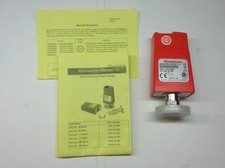 Edwards APG100-LC NW16 Active Pirani Vacuum Gauge D02607000 Sensor