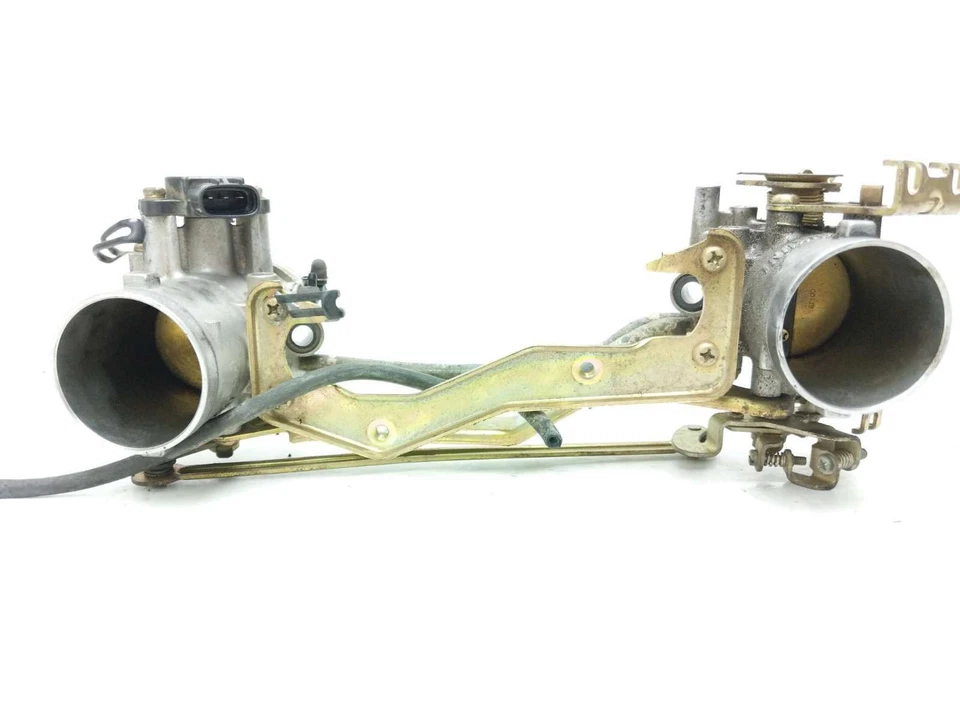 Carrocerías de acelerador 99 Suzuki TL1000 S Foto 4 de 4