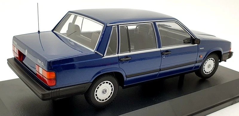 Minichamps 1/18 Scale Diecast 155 171701 - Volvo 740 GL 1986 - Dark Blue Met - Image 2 of 4