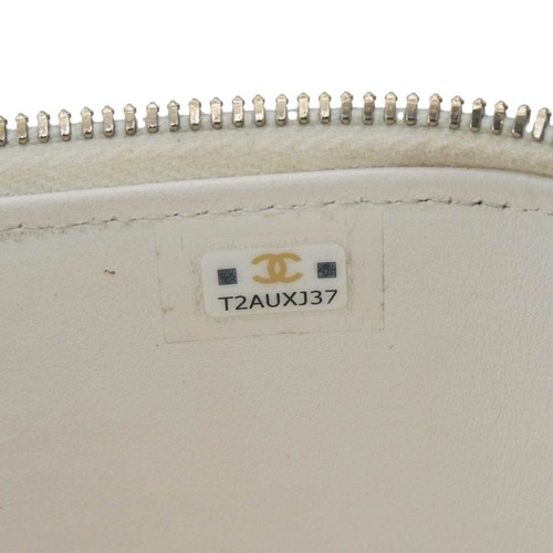 CHANEL Coco Casino Small Quilted Caviar Leather Chain Vanity Case White - Picture 17 of 17