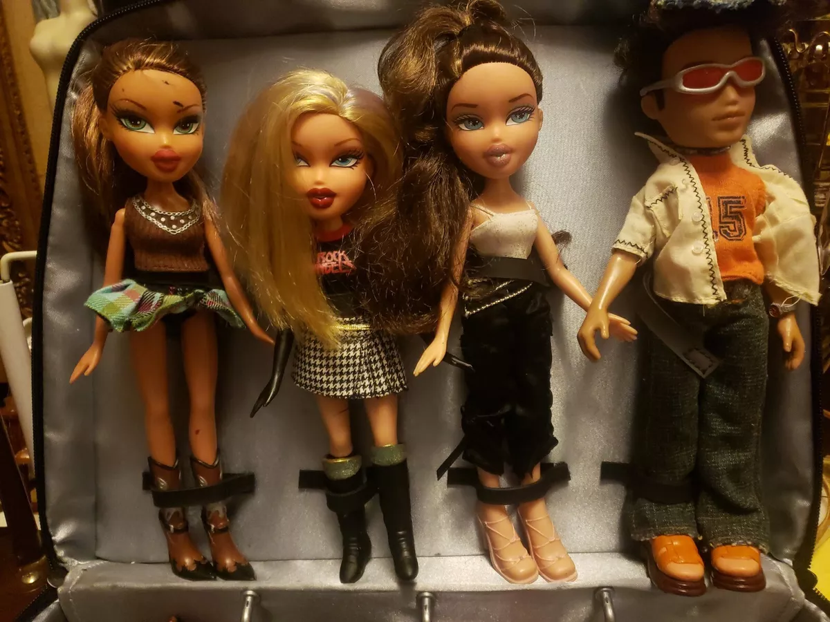 Lot of 4 Bratz Dolls Phoebe Fully Dressed With Shoes case