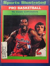 Dave DeBusschere - New York Knicks - Autographed Sports Illustrated - 10/25/71