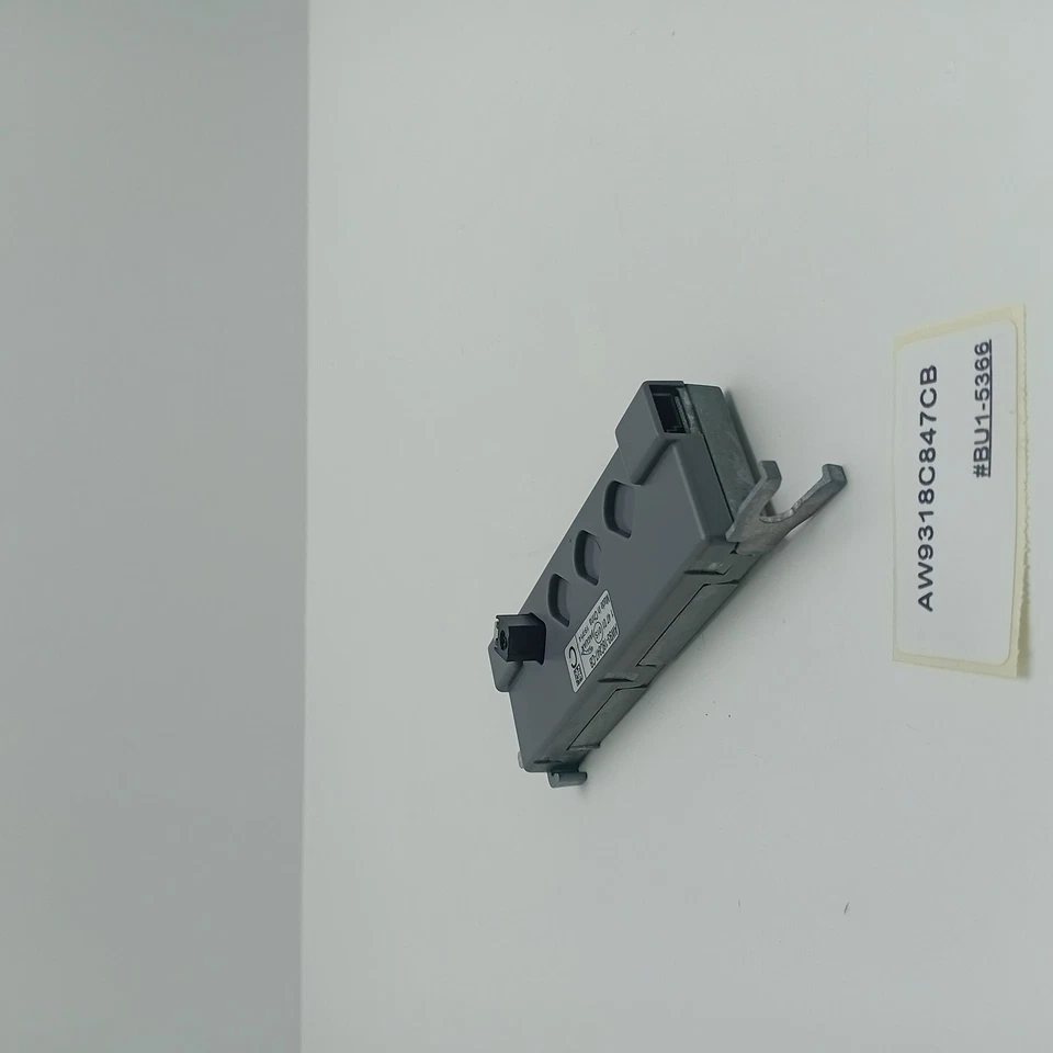 Receptor amplificador antena Jaguar XJ 2010-2015 AW9318C847CB Foto 4 de 4