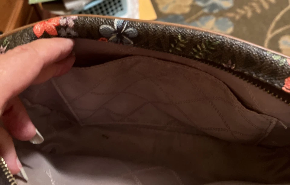 Bolso bandolera Michael Kors East West Signature floral Foto 3 de 4