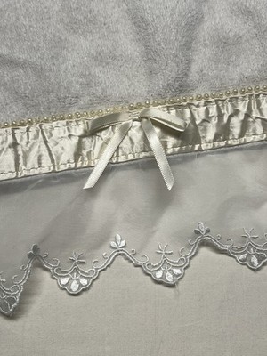 Vintage Cotton Lace Pearl Satin Bow Trim Towel Regency Cottage Granny