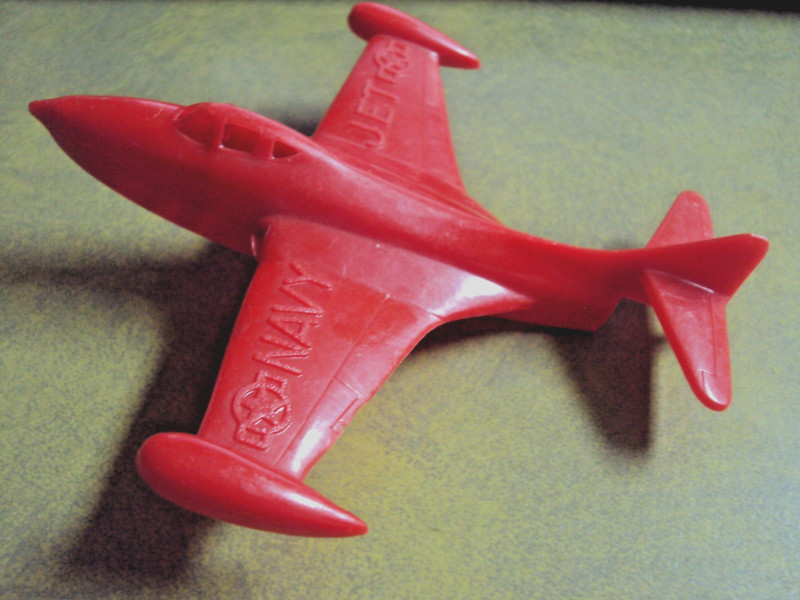 Vintage RENWAL 5" Plastic US Navy Jet No. 166 Red