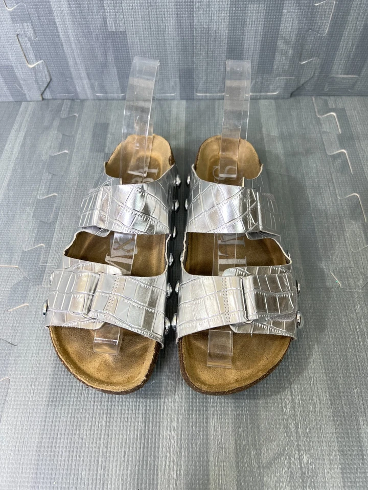 Sandalia Sam & Libby Metálica Plateada Mujer Talla 5 Tachonada Punta Abierta Deslizable Foto 2 de 4