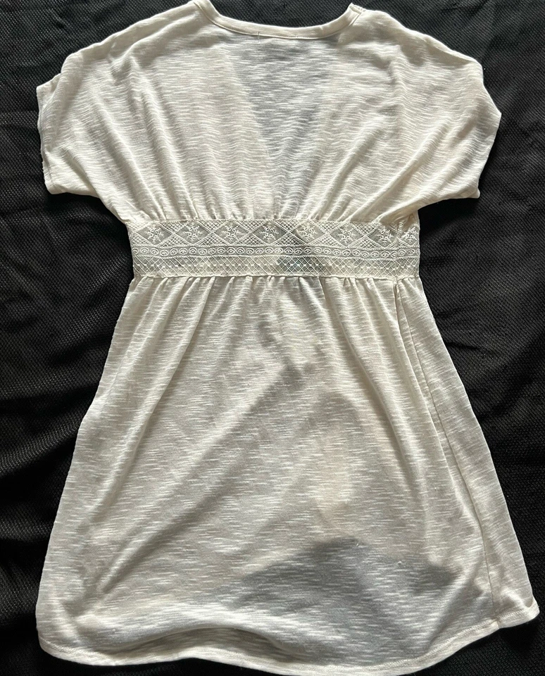 Casi Famosa Túnica Abierta Mediana Marfil Encaje Semi Transparente Cubrir Campesino Bojo Foto 2 de 4